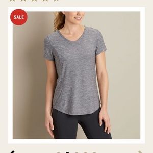 NWT Duluth Armachillo Tshirt